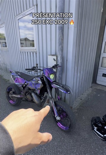 Présentation de la 250 EXC 2009: Détails et Specs