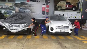 Precio para todas las marcas (Y de cualquier AÑO): chinos, coreanos, japoneses y europeos. TOTAL GLASS COATING - VIDRIO LÍQUIDO - 100 % SIO2 Lo último en nanotecnología y protección molecular real. Este verano proteja además de la pintura , toda la parte externa de su camioneta. El SIO2 se aplica a tu pintura, vidrios, aros, faros y plásticos. El Vidrio Líquido le otorga protección extrema y brillo máximo. Principales Características: Protección por 24 meses. - Brillo como recién encerado, brill