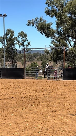 Slyda my speedy boy getting me the win in the open 2d against some very tough competition today and the win in the teen 1d #lazydmagoodhat #barrelracing #soproudofhim #skids #myman