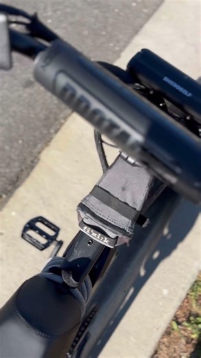 Bruh literally popped my tire lie 10 mins later ‪@Ilovedirtbikes-o2p‬ ‪@macfoxbike‬ ‪@AdenPonce-k3x‬