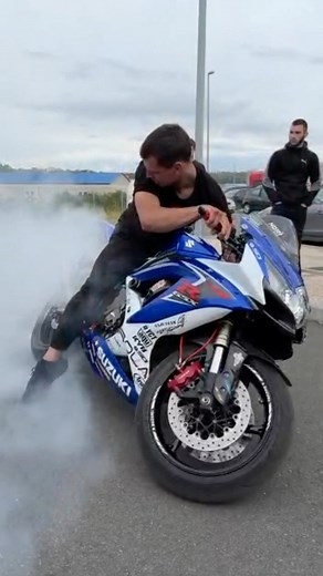 MOTORCYCLE CROATIA on Instagram: "❌ #motorcycle_croatia ❌ #motorcycle_croatia_team❌ hvala našem rokeru ❌ @1811mj ❌"