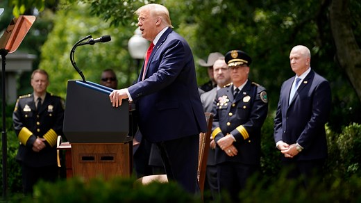 Trump's police reform order excludes no-knock warrants