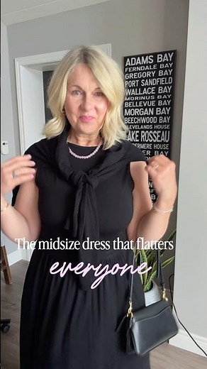 This is a dress that is so perfect for everyone. Such a gorgeous affordable dress from Pretty Garden