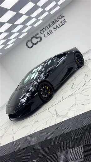 Iconic All-Black Lamborghini Huracan for Sale