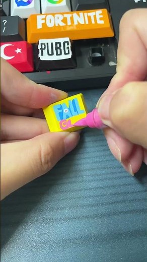 Drawing Fall Guys on the keyboard #shorts #diy #art #keyboard #tiktok #trending #fyp #fallguys