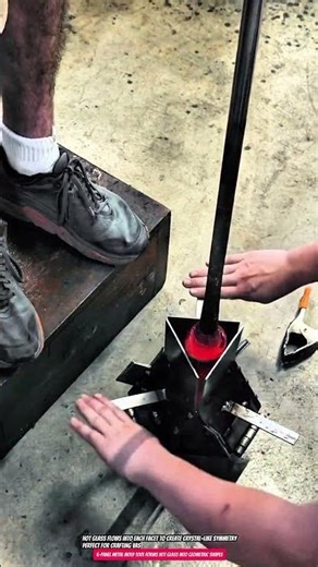 6-Panel Metal Mold Tool Forms Hot Glass into Geometric Shapes