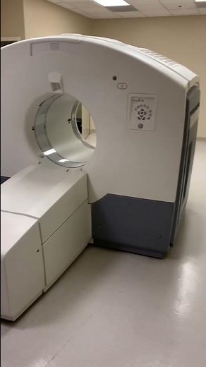What Does a PET Scanner Look Like? GE Discovery 690 PET CT Scanner