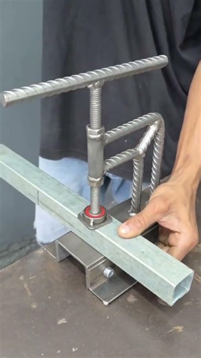 How to make a powerful DIY clamp using rebar and bolts