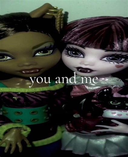 Clawdeen and Draculaura: Monster High Doll Edit