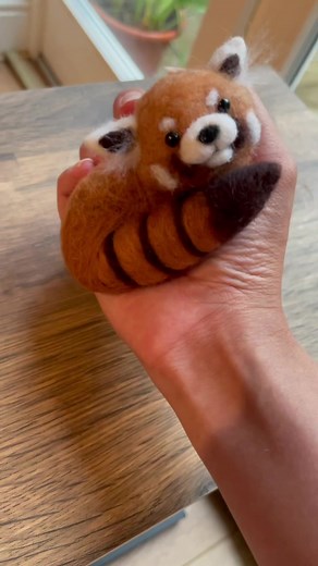 From wool to red panda #needlefelting #redpanda #felting