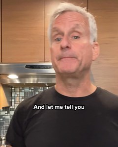 14K views · 13 reactions | Warning Signs Your Liver Needs a Detox! ❌ Stomach gas and bloating ❌ Frequent farting ❌ Bad breath that won't quit ❌ Yellow urine ❌ Vertical lines on your nails Is your liver crying out for help? Try AURIC LIVER DETOX, packed with 10+ natural herbal ingredients like Milk Thistle, Green Tea & Turmeric. Simply drop, fizz, and detox! Discover the benefits now → | Auric | Facebook