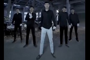 【4K顶级画质】核爆神曲《aLIEz》2019现场，这一版也好稳啊！！！-歪Y字Z-演唱会1-哔哩哔哩视频