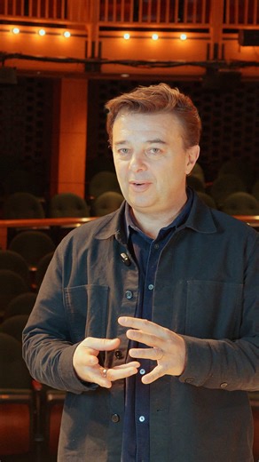 HAMNET or HAMLET—that is the question. 🤔 Our answer: Why not both?! #shakespeare #theatre #chicagotheatreweek #Hamnet