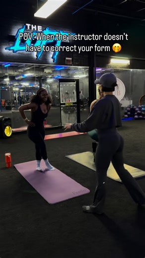 The Mat Club is for all levels: — The babes who know every move — The babes who make up their own — And the babes who look confused but cute We support all journeys. 💅🤍 . Reserve your mat for Saturday’s Signature Class & we are focusing on core & that booty 🍑 Link in bio | Halani Lobdell