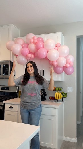 12K views · 56 reactions | Make a balloon arch with me  #balloons #balloonarch #floral | Pretty Pastel Pastries | Facebook
