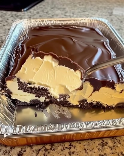 202K views · 1K reactions | "I've been making this at least once a week for the past month! I can't seem to keep it in the house. I've passed the recipe along to a few friends and they have the same problem, haha." Recipe in First (c.o.m.m.e.n.t ). | Easy Recipes | Facebook