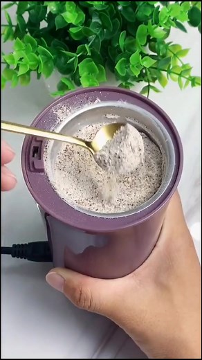 #grindingmachine #powder #kitchenware #spices #grind #machinery #wholegrains #riceflour #grinder#multufunctional #kitchenassistant