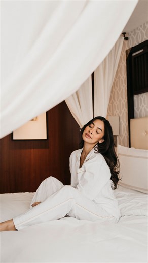 Stay longer, delight in more. Extend your escape in the heart of downtown Toronto. Book three consecutive nights and enjoy one night on us. From refined dining and serene wellness facilities to panoramic city views through floor-to-ceiling windows, every detail is designed to make your stay unforgettable. Discover more of Toronto, with our compliments. Reserve your stay: https://www.shangri-la.com/en/toronto/shangrila/offer-detail/rooms-suites/stay3-pay2/? #FindYourShangriLa #ShangriLaToronto | 