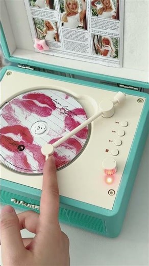 Unboxing a cute CD player with me!💕 #cdplayer #fyp #sabrinacarpenter #album #cdplayer