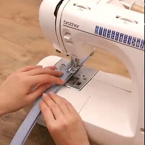 1.2M views · 10K reactions | How to sew a bag out of old jeans - reuse of old clothes for good! | Miarti - Wiederverwendung | Facebook