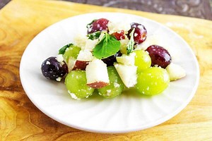 ? Grape And Feta Salad {Easy Grape Salad Recipe}