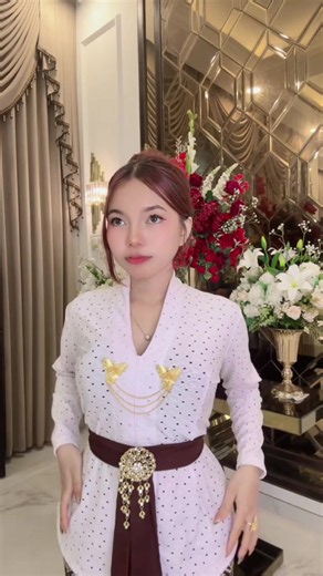 Kebaya Wisuda & Kebaya Bali: Stok Rebutan Terbaru