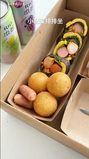 Cute Picnic Bento Hello Kitty Waffles & Spicy Noodle Rolls 🐱🌸