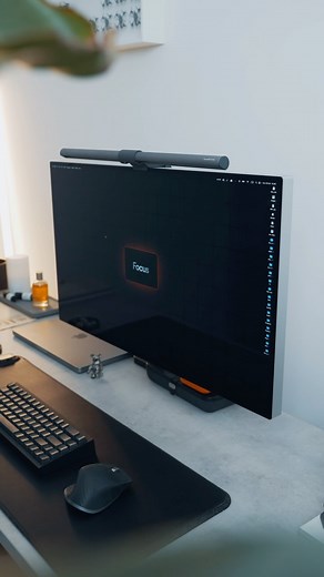 Radoslav Bali on Instagram: "New monitor, new monitor arm! Thanks to @hexcal_official for sending over their new monitor arm! I love the aesthetics and sturdiness! Truly a lifesaver! #hexcal #apple #prodisplayxdr #monitorarm"