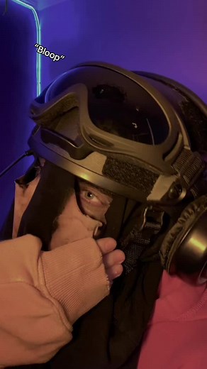 König Cosplay Call of Duty Blooping Memes