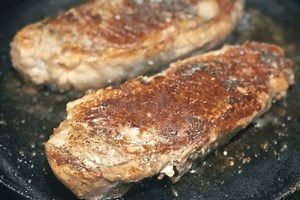 How to Cook Steak in a Cast Iron Skillet - No Grill Needed