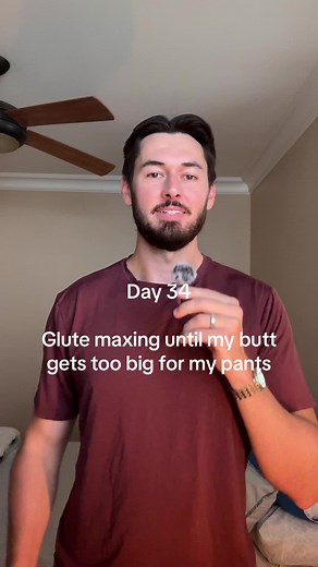 Day 34 glute maxing until my butt gets too big for my pants. Today was a light day and I’m essentially rehabbing my muscle between heavy days. I do this to lower my risk of injury since I’m working my glutes out so often #glutes #gluteworkout #fitnessjourney #workout #glutemaxing