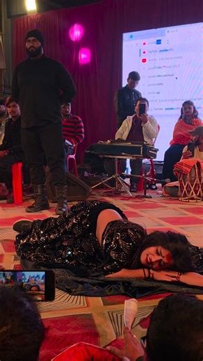 Mahi Manisha on Instagram: "💃🏻💃🏻"