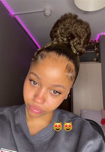 Messy Bun Tutorial for Curls and Natural Hair