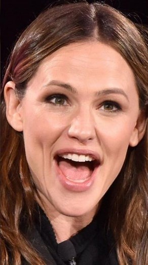 Jennifer Garner’s Bikini Return—Try Not to Gasp! #celebrityphotoshoot #hollywoodbuzz #fashion