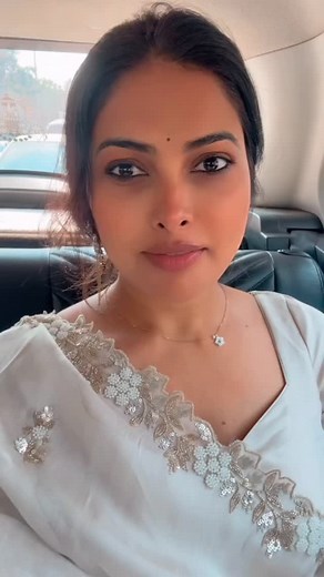 Beautiful 🤍 Divi #actordivi #divi #divifans #divivadthya #tollywood #newpost #trending #teluguactress #actor #celebrities #gorgeous #prettygirl | Actress Divi