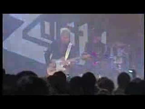 Zoot Woman - 'Grey Day' Live In Budapest