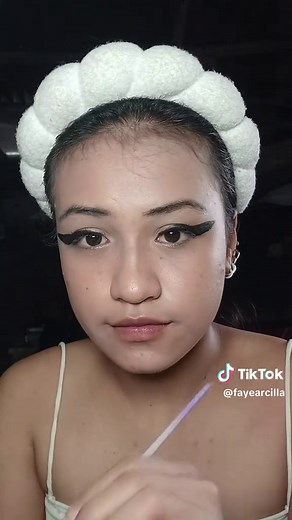 Chicana Makeup Tutorial: Step-By-Step Guide