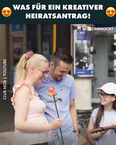 447K views · 4.7K reactions | Alles beginnt mit einem Straßenkünstler, dem die zwei lauschen.  Plötzlich kommen immer mehr Leute und langsam versteht sie, was hier vor sich geht...❤ via: youtube.com/c/ClubMob / facebook.com/whoisclubmob / instagram.com/clubmob / whoisclubmob.co.uk #flashmob #proposal | Die 90er! Wisst ihr noch.....? | Facebook