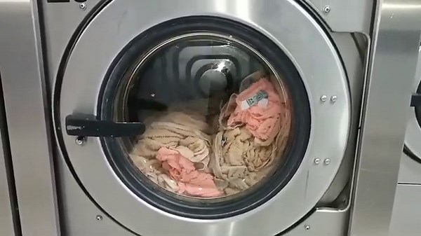 Ipso HF150 micro20 commercial washer: warm wash without pre-wash & ipso DR335 stack dryer