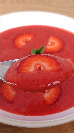 Refreshing Strawberry Soup Recipe, ready in 15 minutes!🍓