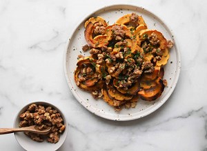 Here's Exactly What Dietitians Are Bringing to Holiday Parties This Year