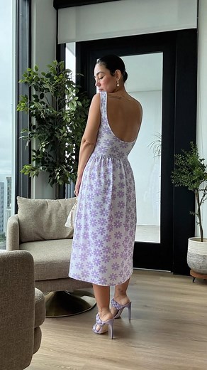 Mimi G on Instagram: "I’ve made three of these already! It’s our latest course and pattern in @sewitacademy 殺 Ready to finally master sewing? Sew It Academy turns beginners into confident creators—step-by-step, project by project. Join us and make something amazing today! SEWITACADEMY.COM "