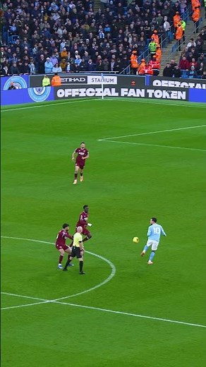 It's not Christmas without Cherki 🥹 #skills #cherki #mancity #football #premierleague #shorts