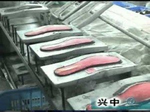 pu shoes injection moulding machine