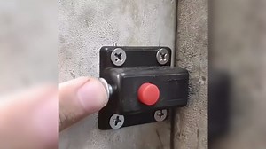 4 Piece Window Cabinet Button Spring Loaded Automatic Door Latch Lock Furniture Cabinet Drawer Door Bolt with Spring Button