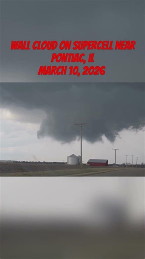 Wall cloud on supercell ￼￼