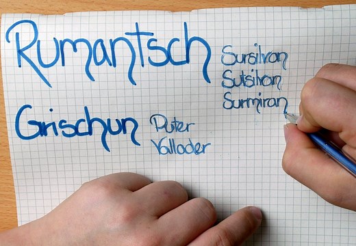 La semaine du romanche, pour effacer l'image d'une Suisse à trois langues | RTS