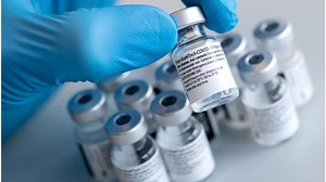 A opta tranșă de vaccin Pfizer BioNTech, cu 163.800 de doze, sosește luni în România