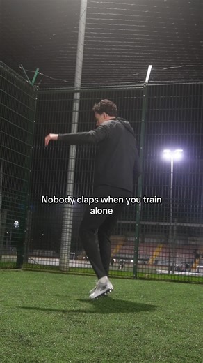 29 (@shrowder29)’s video of training