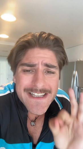 Richie Lovelace on Instagram: "LUBRICATE TO ACTIVATE METHOD @santacruzmedicinals the goat of hydration."